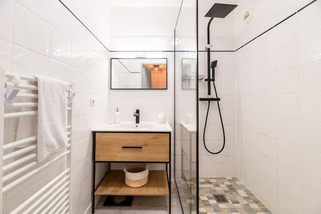 Appartement Cosy Au Centre Ville De Menton Bagian luar foto