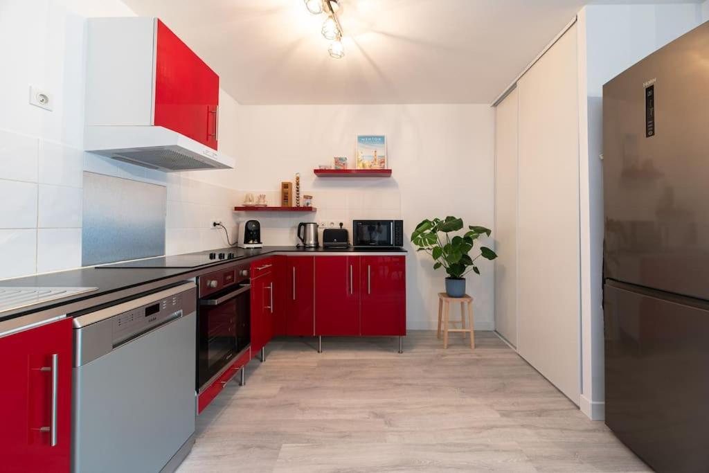 Appartement Cosy Au Centre Ville De Menton Bagian luar foto