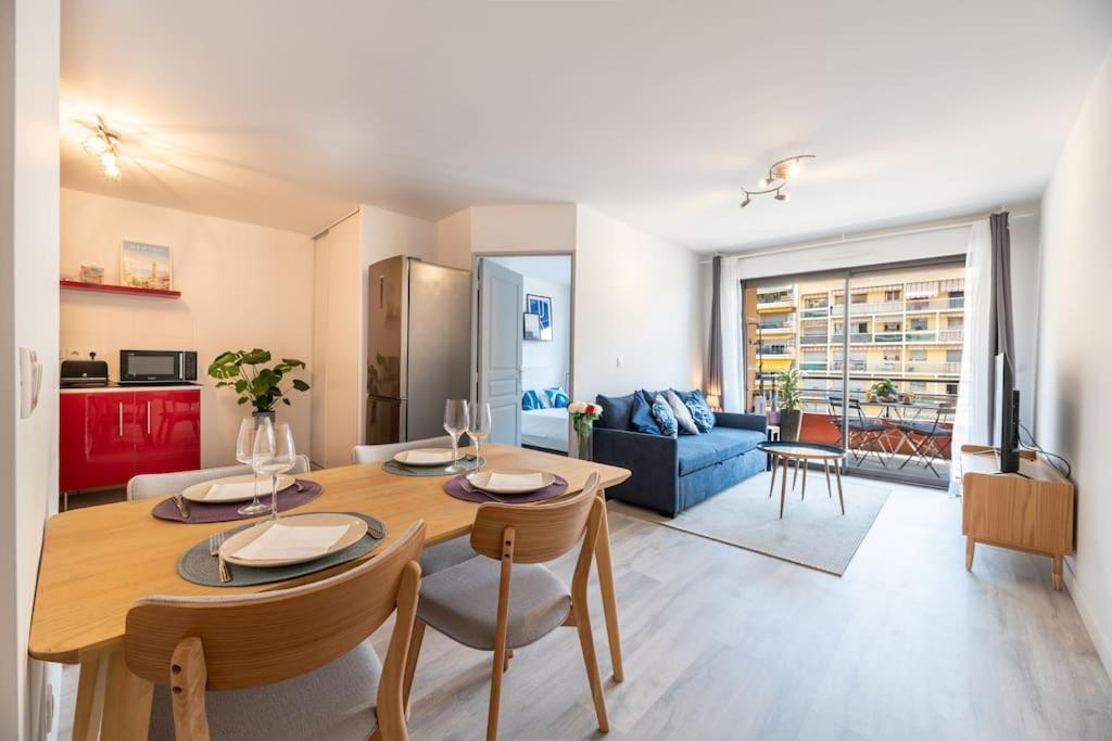 Appartement Cosy Au Centre Ville De Menton Bagian luar foto